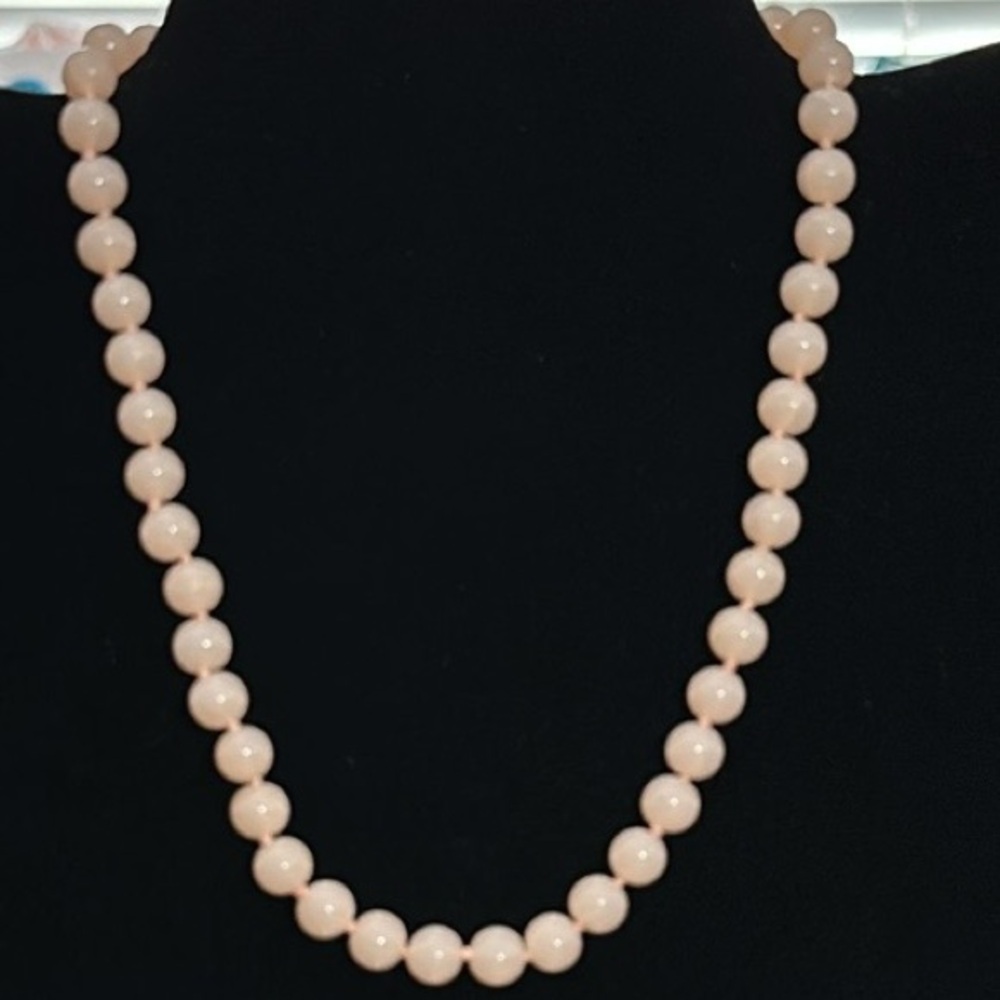 Crown Trifari Signed Hand Knotted Pink Round Acrylic Bead Vintage Necklace